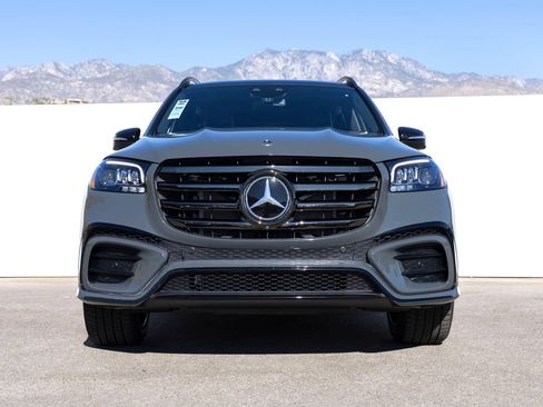 Certified 2026 Mercedes-Benz GLS 450 4MATIC image 4