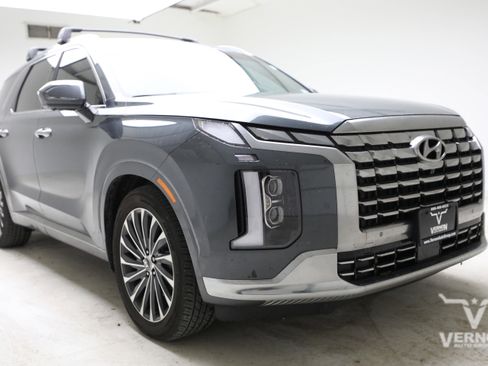 Used 2023 Hyundai Palisade Calligraphy image 6