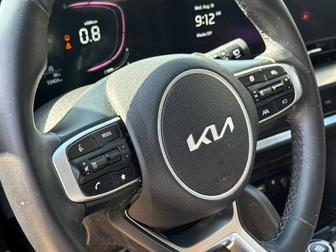 Used 2025 Kia Sportage EX FWD image 29