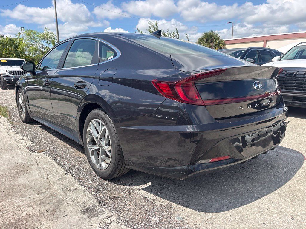 Used 2023 Hyundai Sonata SEL FWD image 3