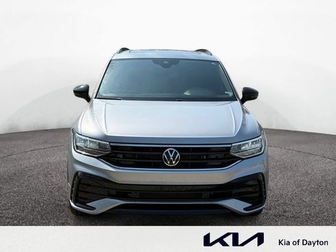 Used 2023 Volkswagen Tiguan SE R-Line image 8