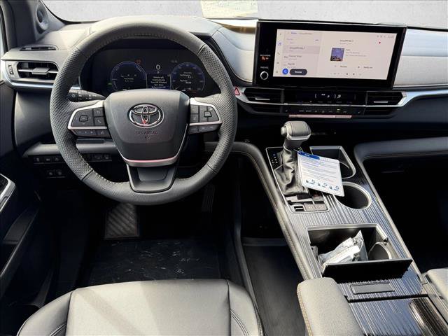 New 2026 Toyota Sienna XLE Woodland Edition AWD/4WD image 10
