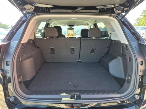 Used 2024 GMC Terrain SLE w/ Elevation Edition FWD image 23