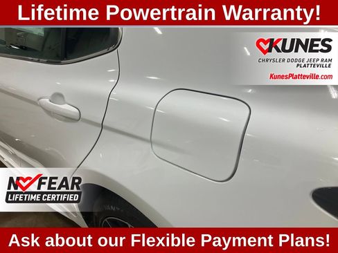 Used 2024 Toyota Camry SE image 29