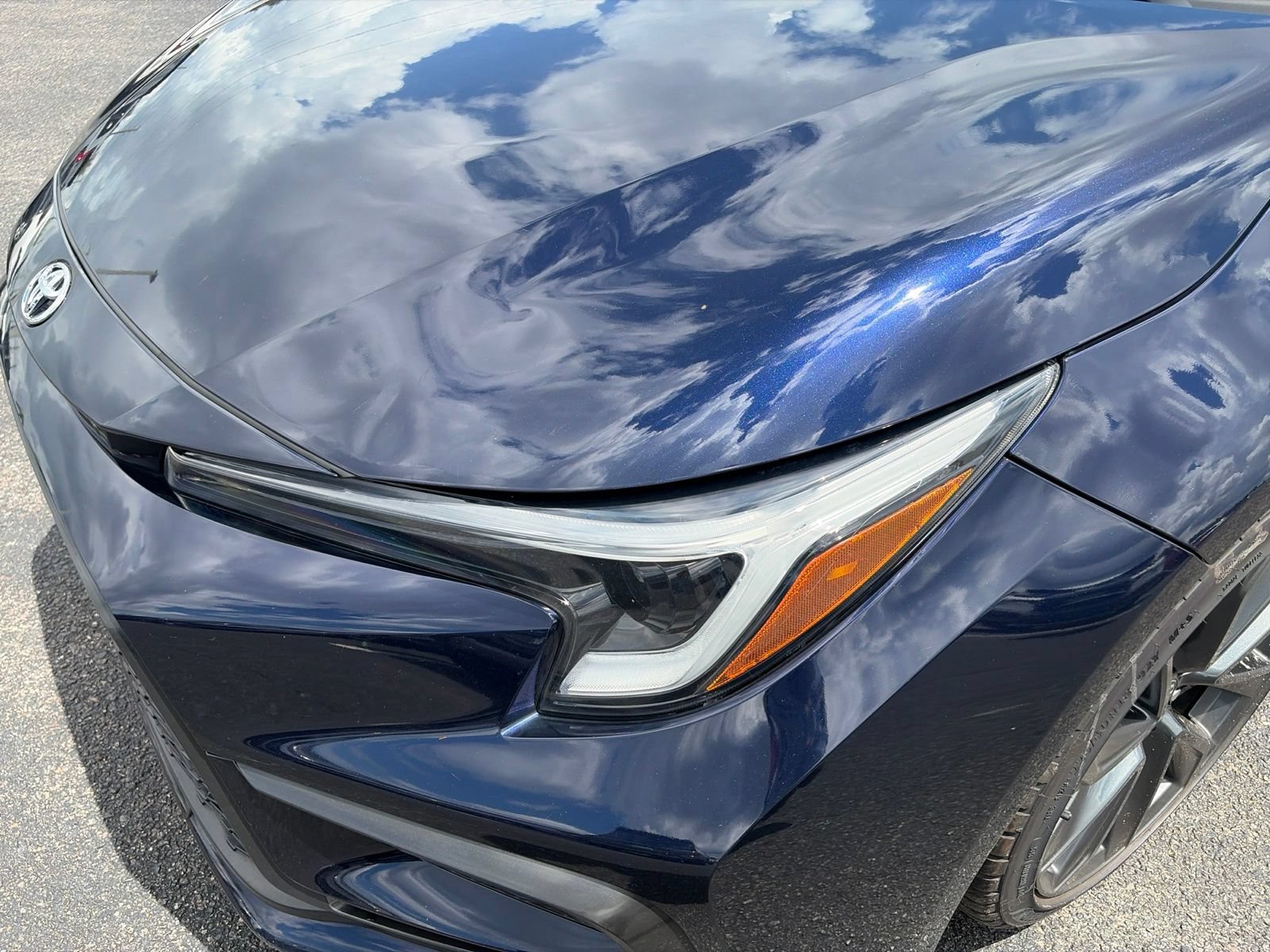 Used 2025 Toyota Corolla SE w/ SE Premium Package FWD image 47