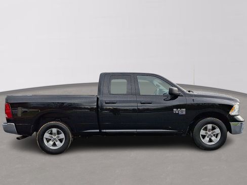 Used 2024 RAM 1500 Classic SLT AWD/4WD image 7