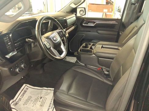 Used 2025 GMC Sierra 1500 SLT image 14