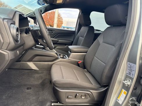 New 2026 Chevrolet Colorado W/T image 15