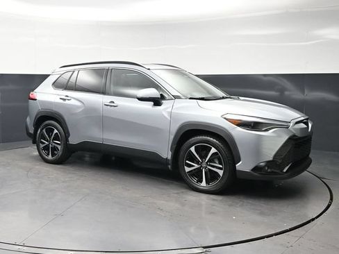 Used 2024 Toyota Corolla Cross AWD Hybrid w/ Convenience Package image 3