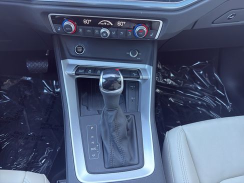 Used 2025 Audi Q3 2.0T Premium image 33