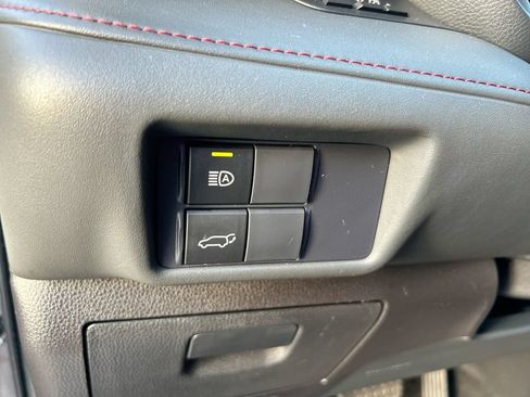 Used 2021 Toyota Highlander XSE FWD image 14