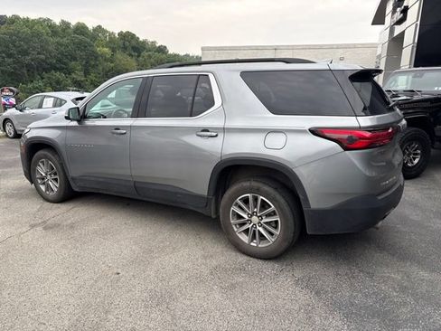 Used 2023 Chevrolet Traverse LT AWD/4WD image 3