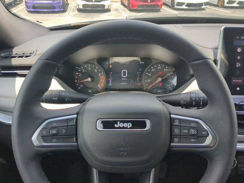 Certified 2025 Jeep Compass Limited AWD/4WD image 30