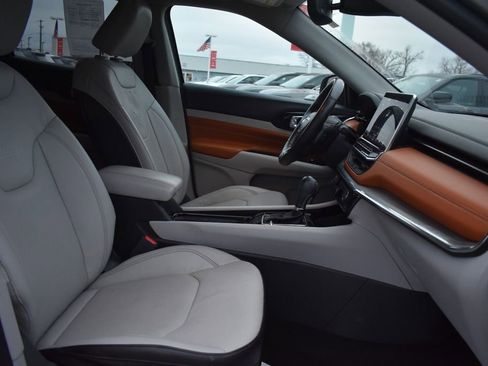 Used 2022 Jeep Compass Limited image 15