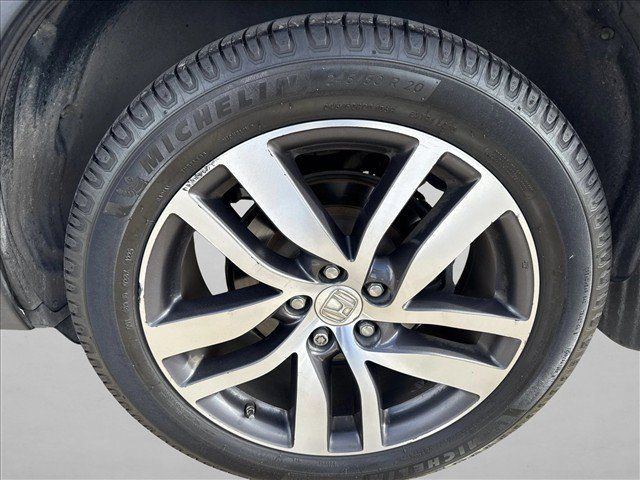Used 2017 Honda Pilot Touring image 19