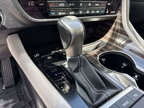 Used 2020 Lexus RX 350 FWD w/ Luxury Package image 20