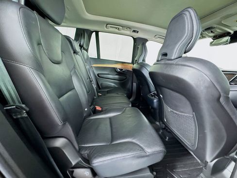 Used 2022 Volvo XC90 T6 Momentum w/ Advanced Package image 27