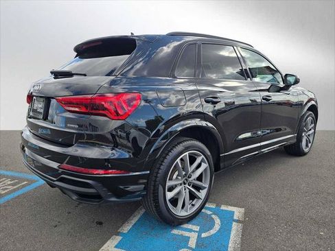Used 2025 Audi Q3 2.0T Premium w/ Black Optic Sport Package AWD/4WD image 3
