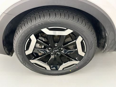 Used 2025 Kia Telluride S AWD/4WD image 11