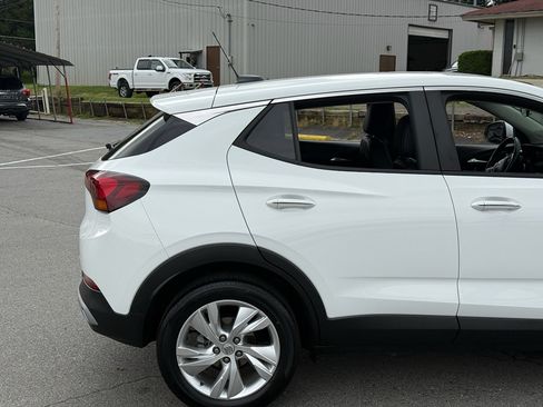 Used 2024 Buick Encore GX Preferred FWD image 9