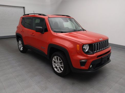 Used 2023 Jeep Renegade Latitude w/ Premium Group AWD/4WD image 13