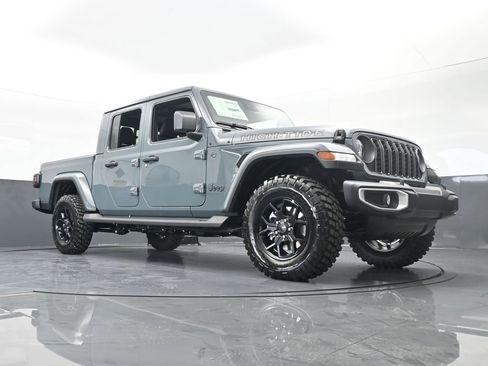 Used 2025 Jeep Gladiator Sport AWD/4WD image 63