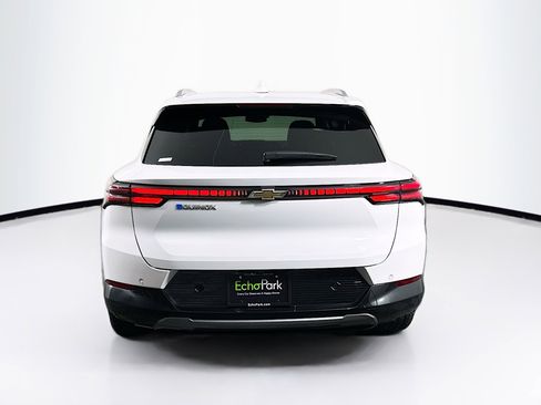 Used 2025 Chevrolet Equinox EV LT w/ Convenience Package image 7