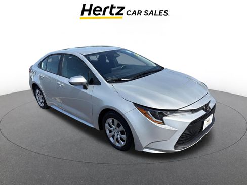 Used 2025 Toyota Corolla LE image 1