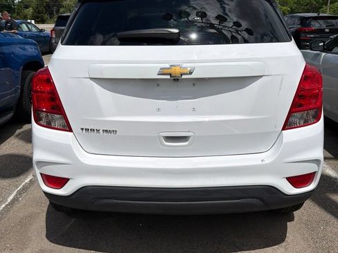 Used 2020 Chevrolet Trax LS w/ Tint and Cruise Package AWD/4WD image 4