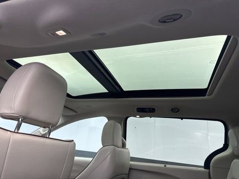 Used 2020 Chrysler Pacifica Limited w/ Advanced Safetytec Group image 40