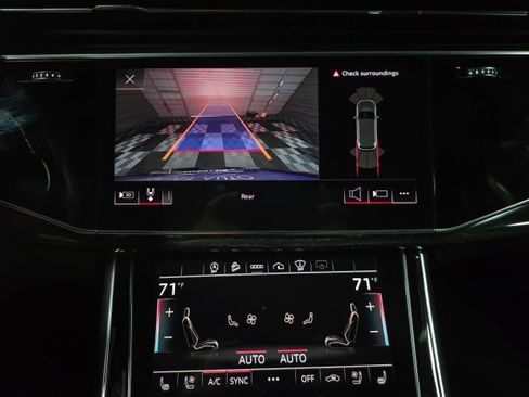 Used 2021 Audi Q7 3.0T Prestige image 30