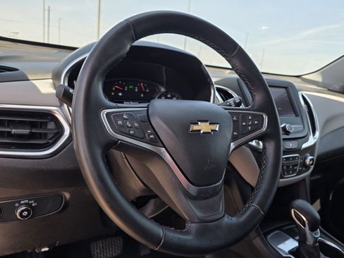 Used 2023 Chevrolet Equinox LT FWD image 11