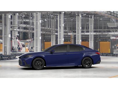 New 2026 Toyota Camry SE w/ Convenience Package