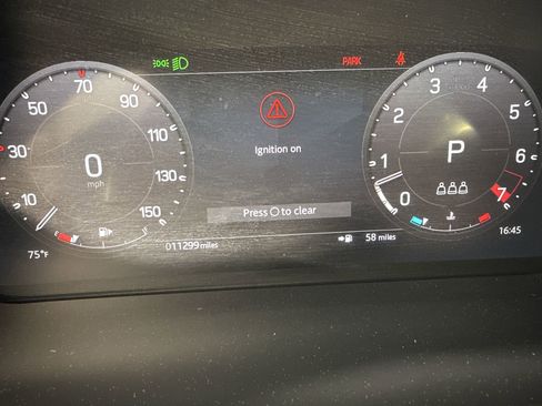 Used 2024 Land Rover Defender 90 X-Dynamic SE image 15