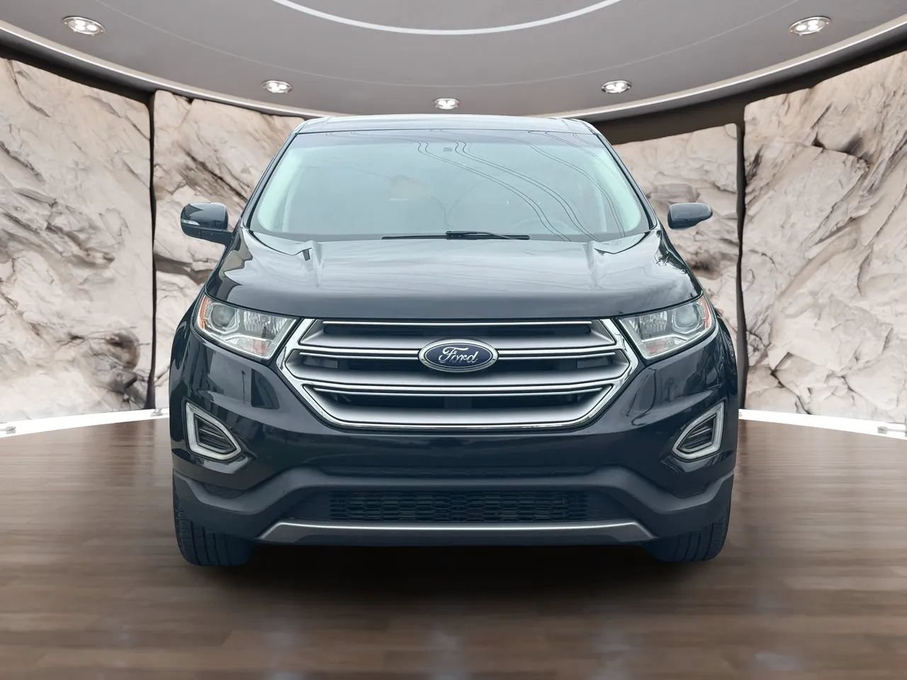 Used 2017 Ford Edge SEL w/ Cargo Accessory Package AWD/4WD image 2