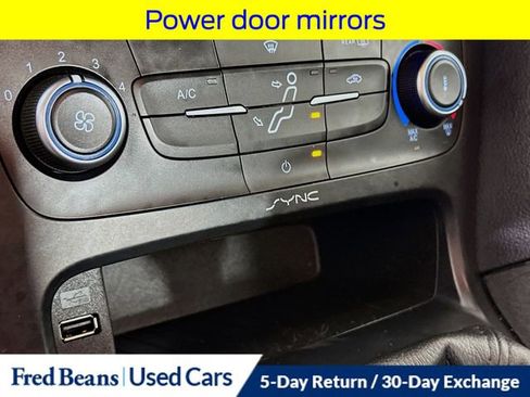 Used 2015 Ford Focus SE image 19