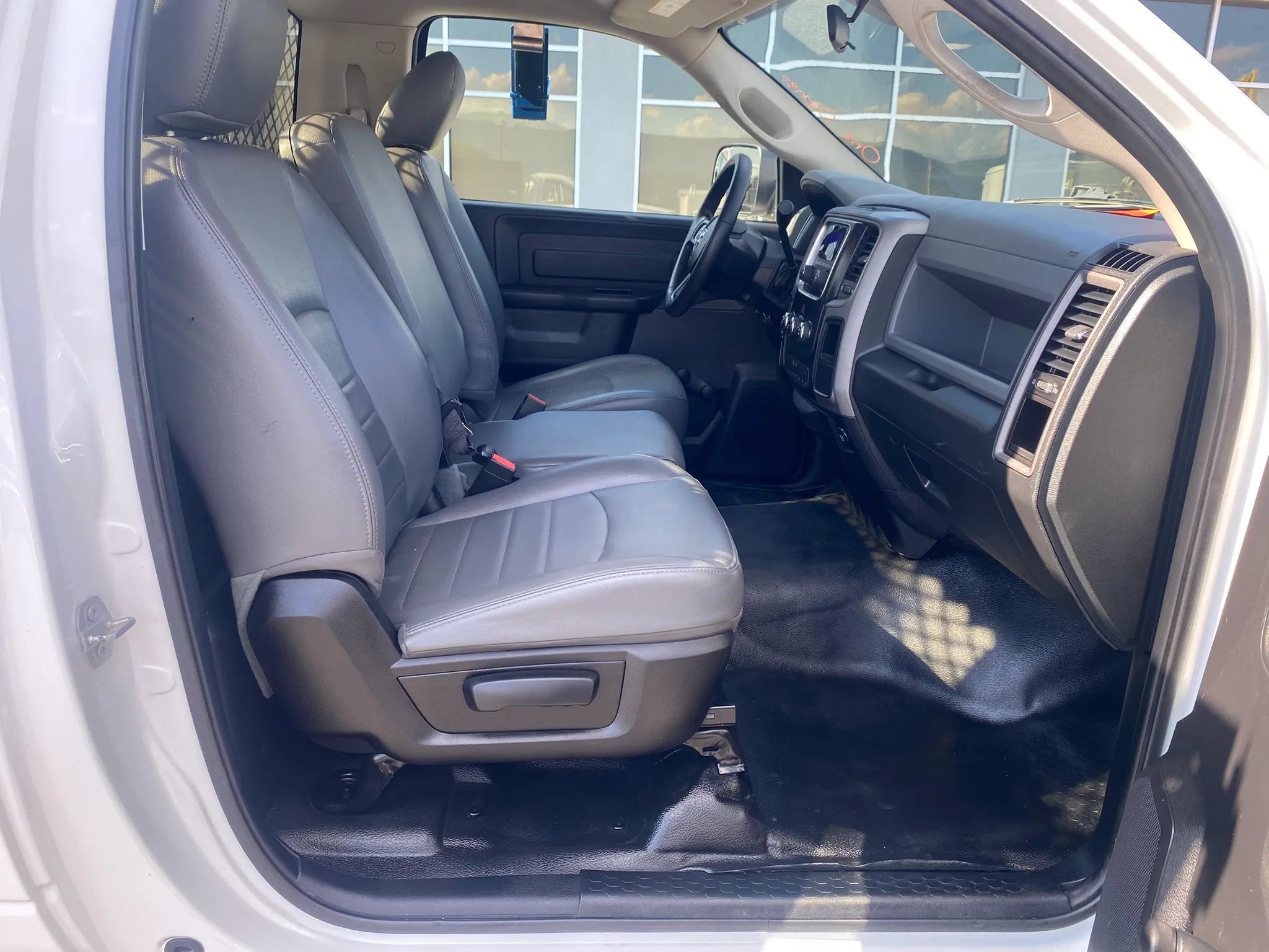 Used 2016 RAM 4500 Tradesman RWD image 21