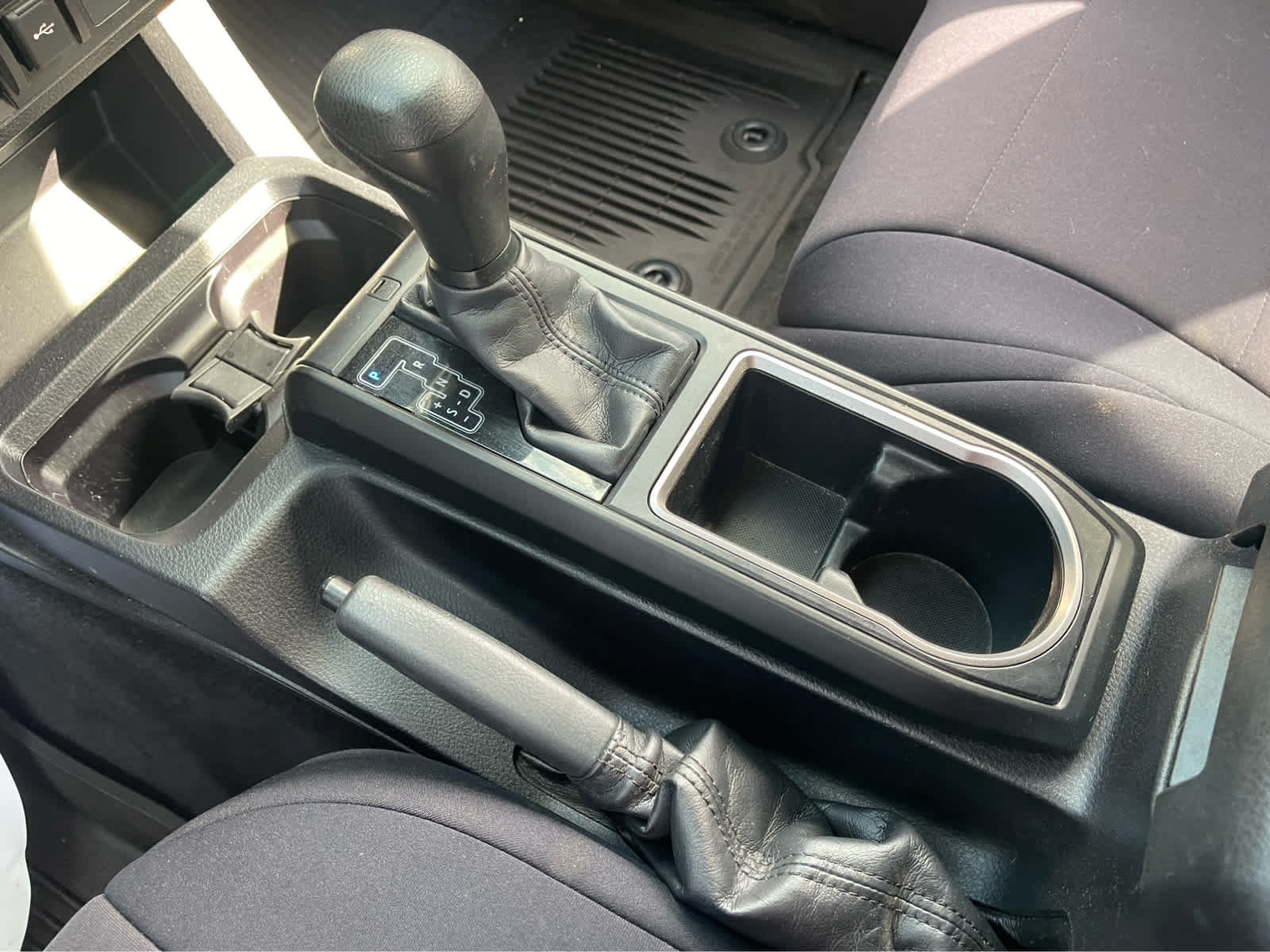 Used 2021 Toyota Tacoma SR AWD/4WD image 16