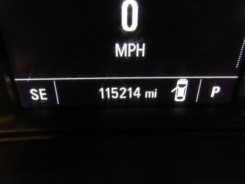 Used 2018 Chevrolet Malibu LT image 24