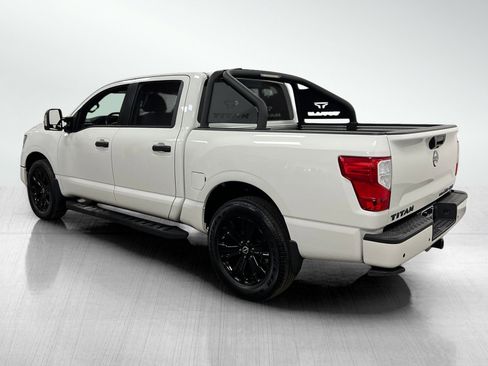 Used 2024 Nissan Titan SV image 8