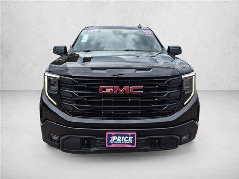 Used 2023 GMC Sierra 1500 Elevation RWD image 2