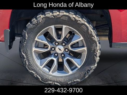 Used 2021 Chevrolet Silverado 1500 RST AWD/4WD image 10