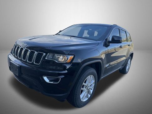 Used 2018 Jeep Grand Cherokee Laredo image 1