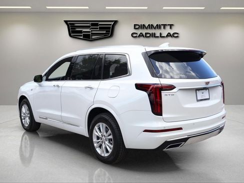 New 2025 Cadillac XT6 Luxury image 3