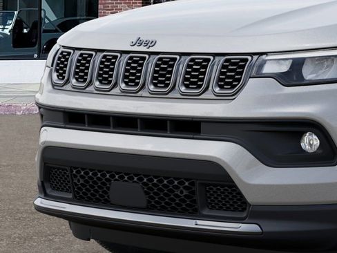 New 2026 Jeep Compass Latitude image 11