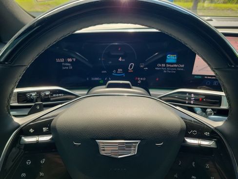 Used 2024 Cadillac Lyriq Sport AWD/4WD image 23