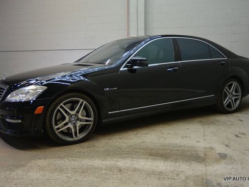 Used 2011 Mercedes-Benz S 63 AMG image 30