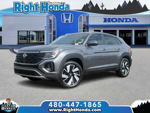 Used 2025 Volkswagen Atlas Cross Sport SE image 1