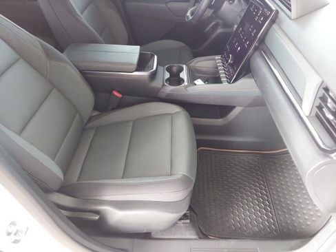 Used 2026 GMC Terrain AT4 w/ LPO, Black Badging Package AWD/4WD image 31