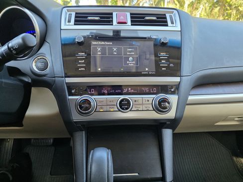 Used 2017 Subaru Outback 2.5i Limited image 22